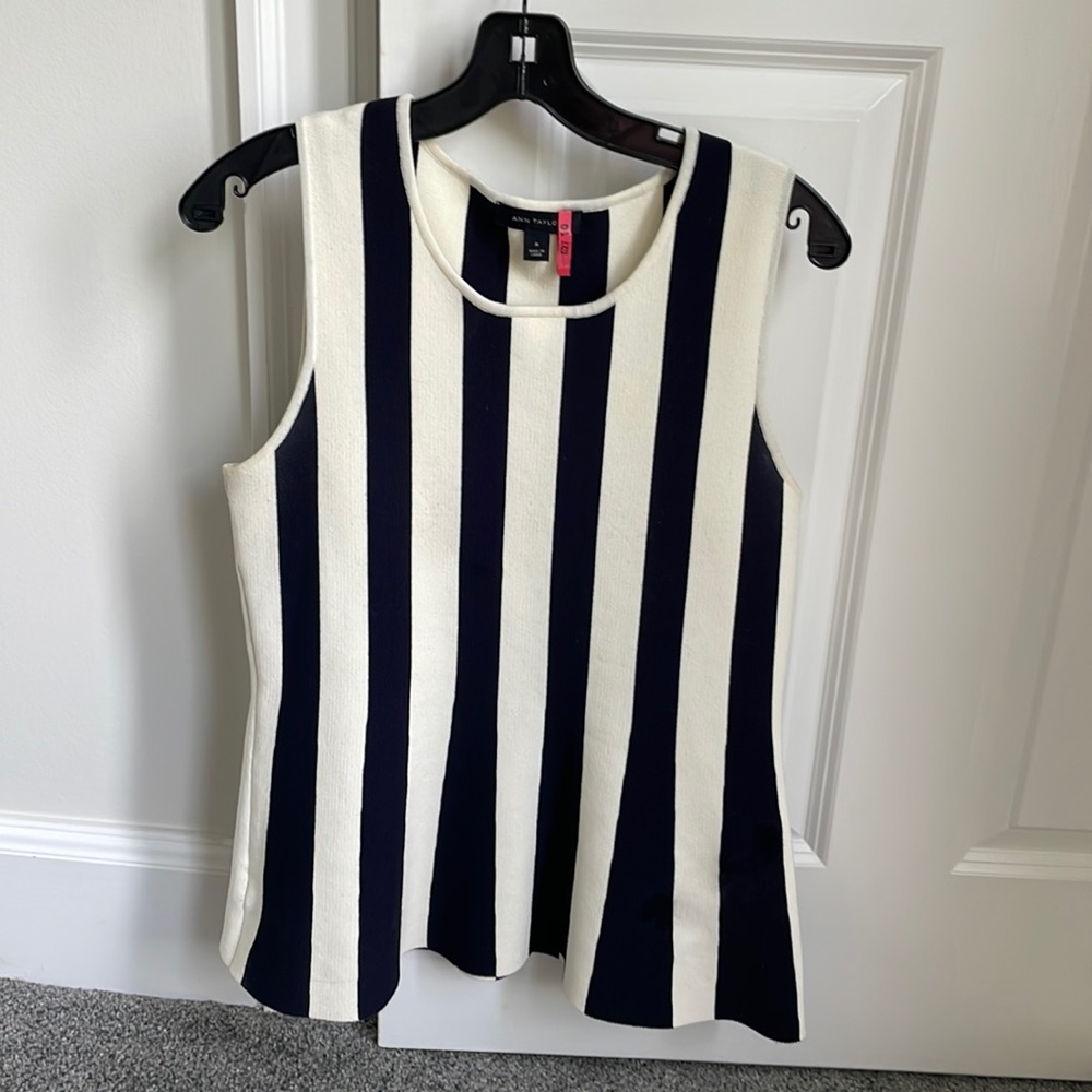 Ann Taylor peplum blue and white stripe knit sleeveless top size medium tank top